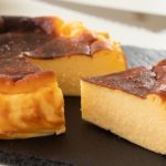 濃厚バスク風チーズケーキの作り方 Basque-style Baked Cheese Cake｜HidaMari Cooking